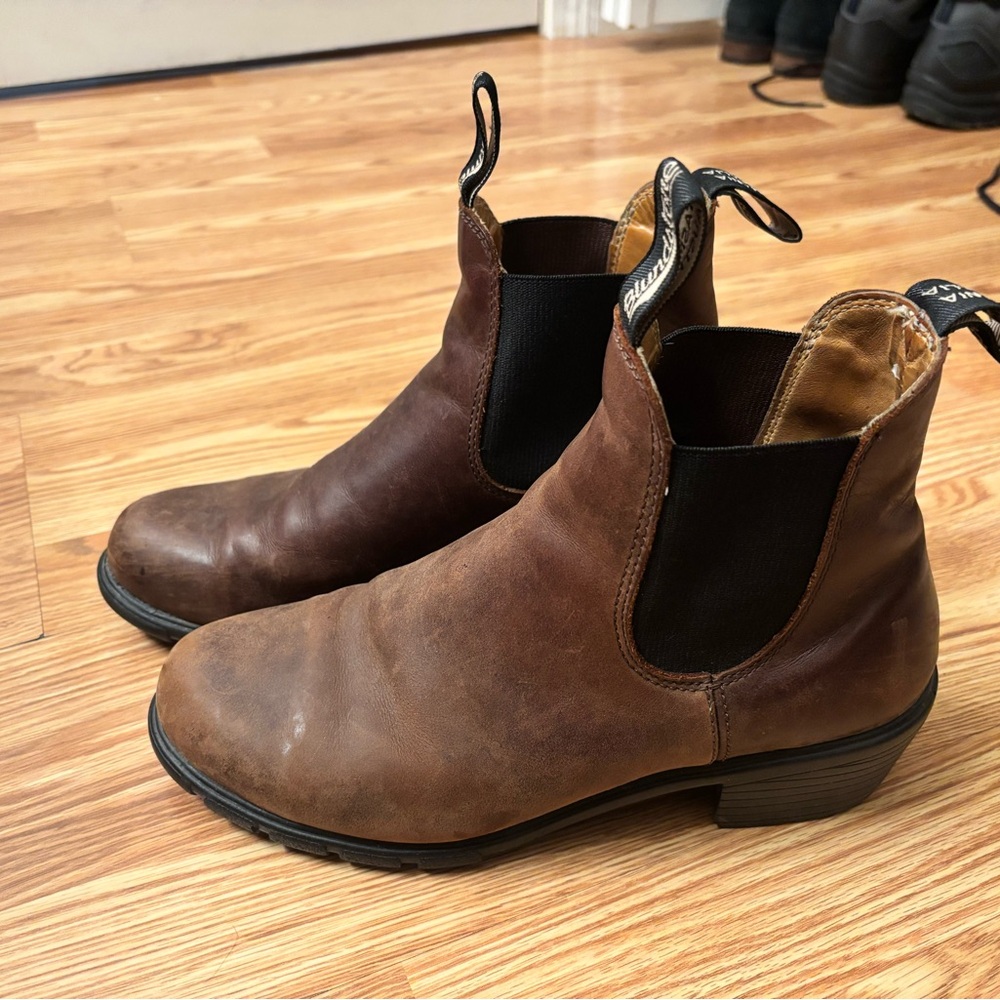 Blundstone Women’s series heeled boots # 1673 antique brown. au/uk 6,eu 39,us 9